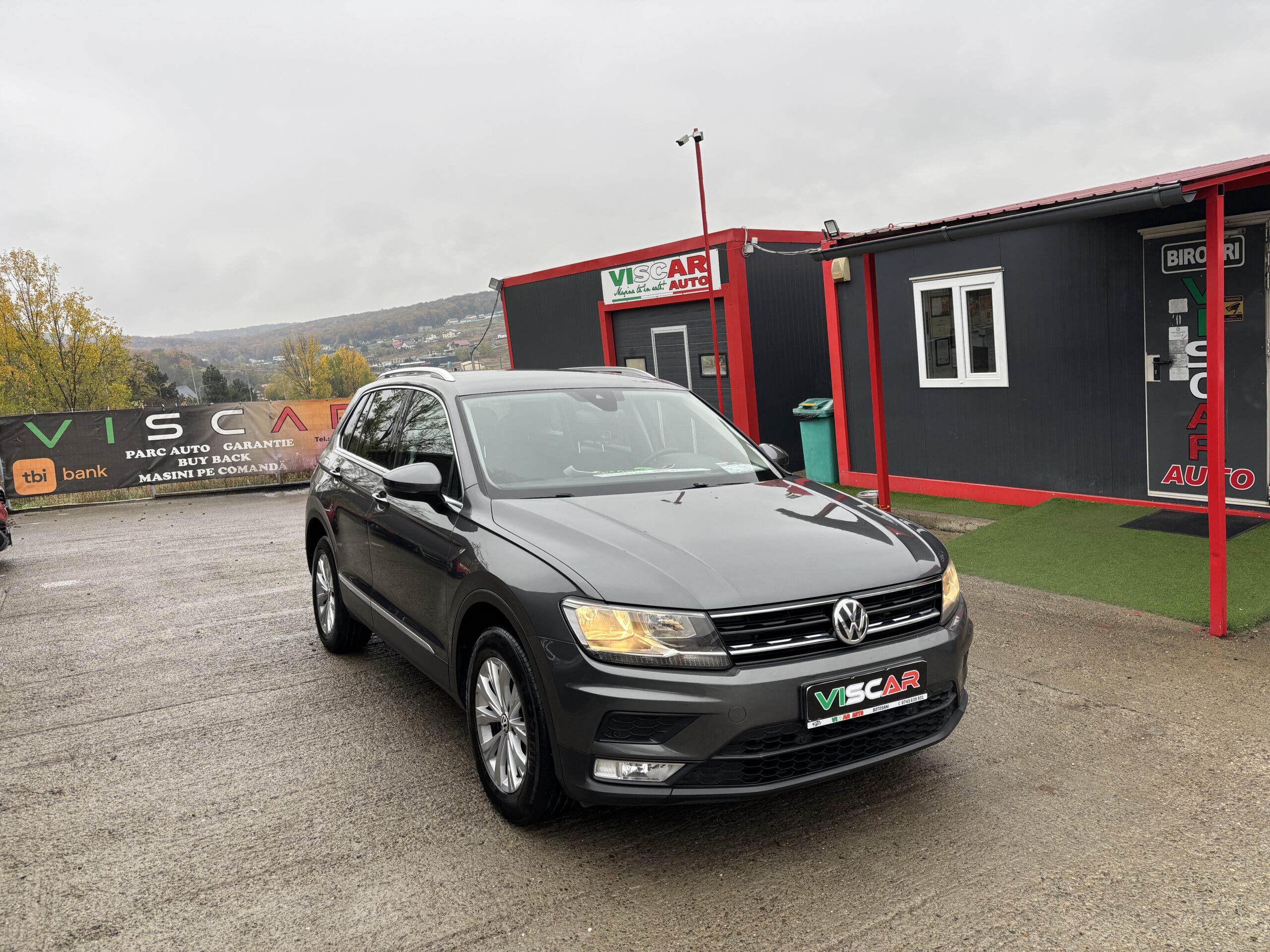 
								Volkswagen Tiguan full									