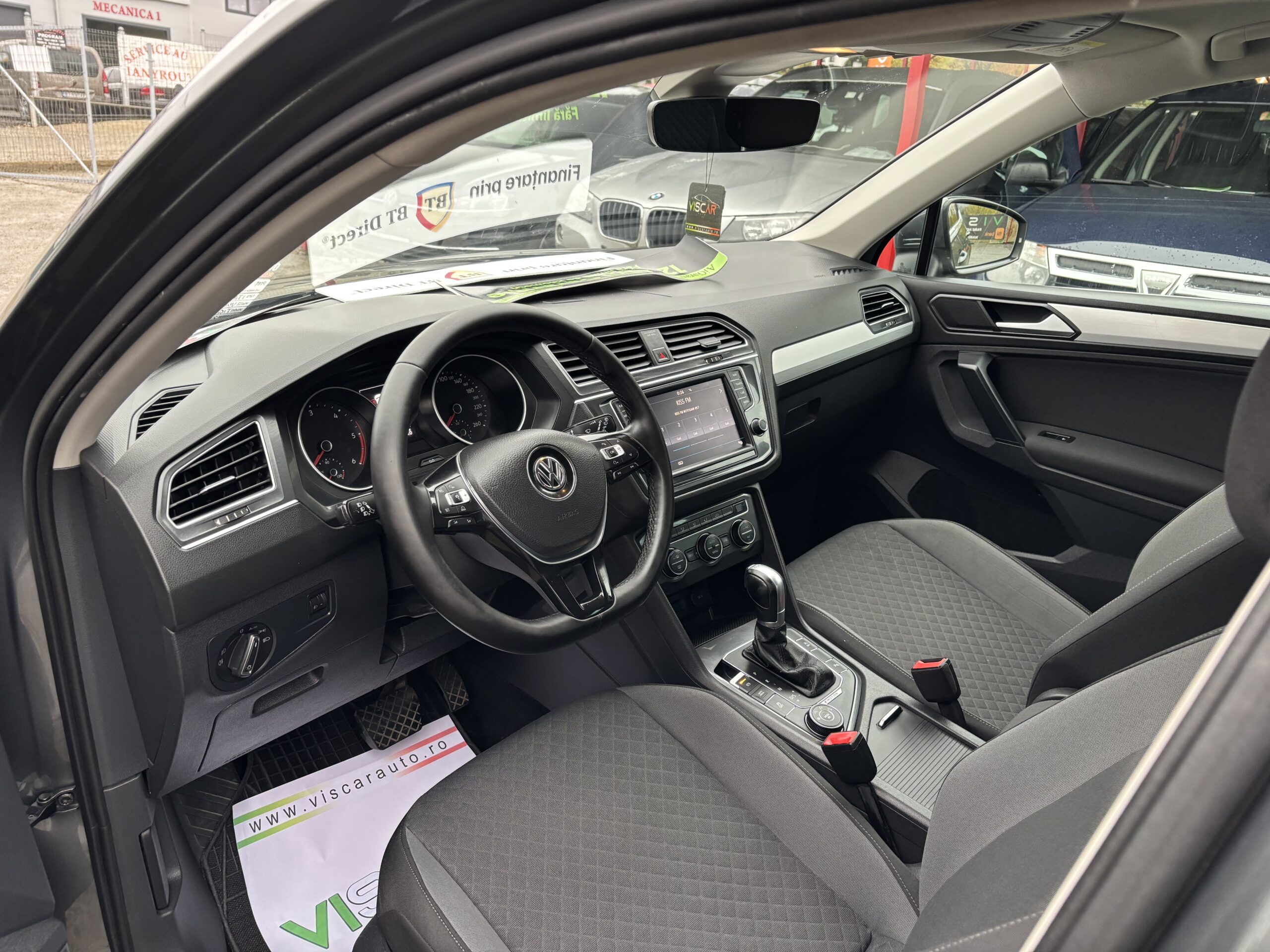 
								Volkswagen Tiguan full									